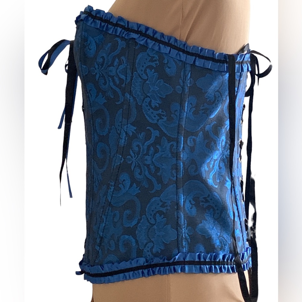 Corsets Size XL - Picture 7 of 15